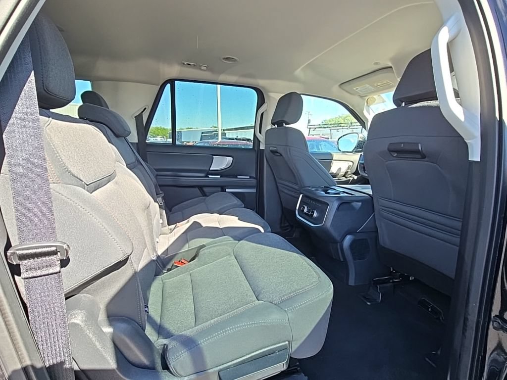 Used 2025 Ford Expedition Max Active AWD/4WD image 45