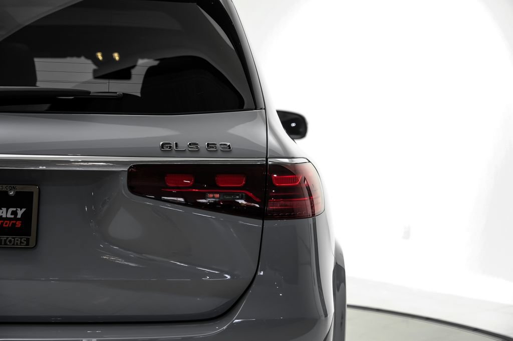 Used 2025 Mercedes-Benz GLS 63 AMG 4MATIC image 60