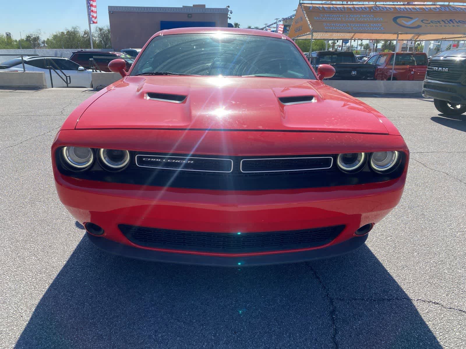 Used 2022 Dodge Challenger SXT RWD image 2
