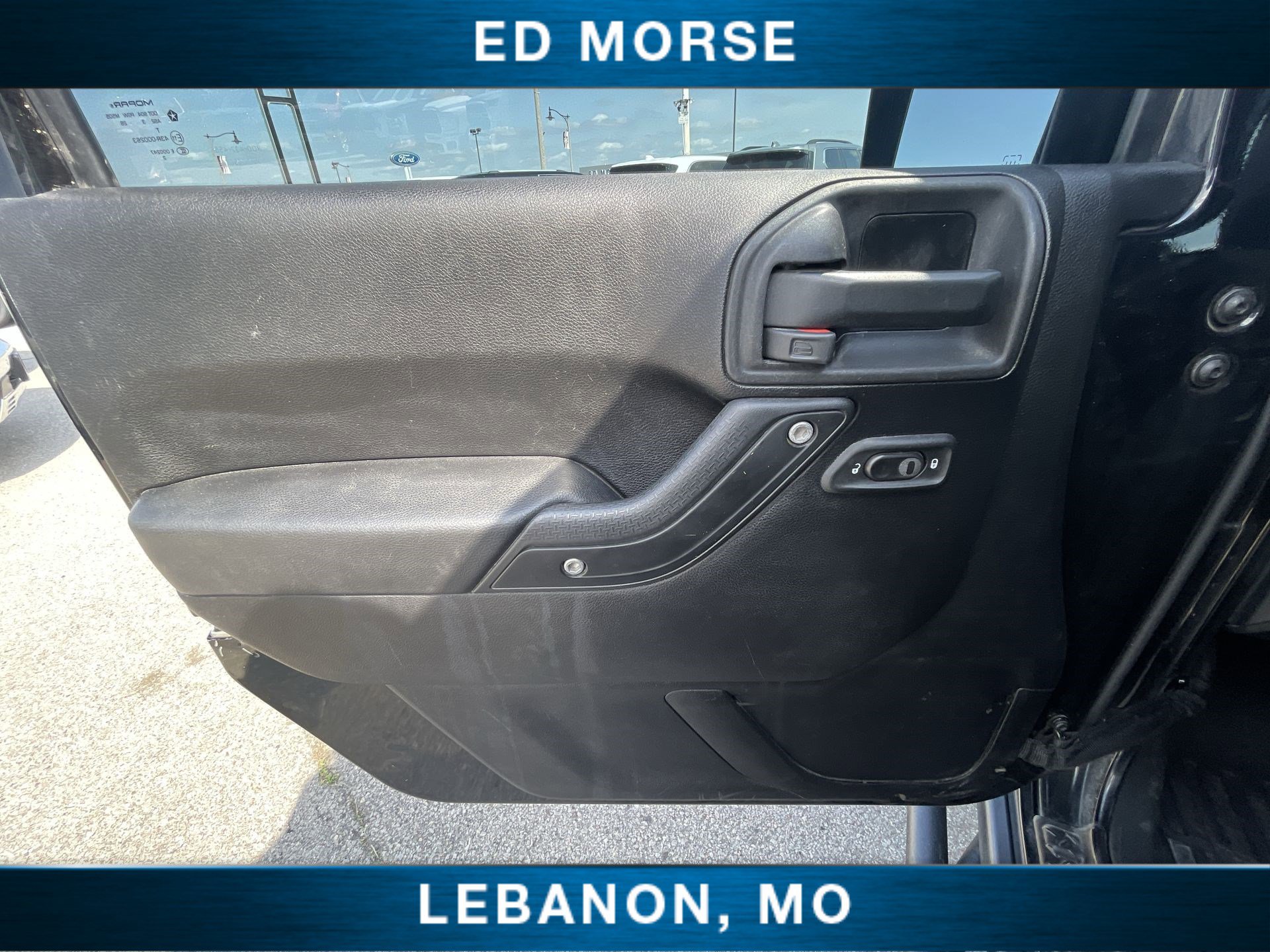 Used 2013 Jeep Wrangler Unlimited Rubicon w/ Connectivity Group image 20