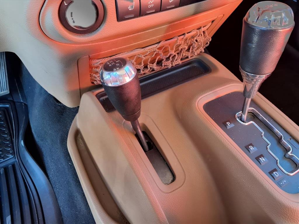 Used 2015 Jeep Wrangler Unlimited Sahara w/ Dual Top Group image 5