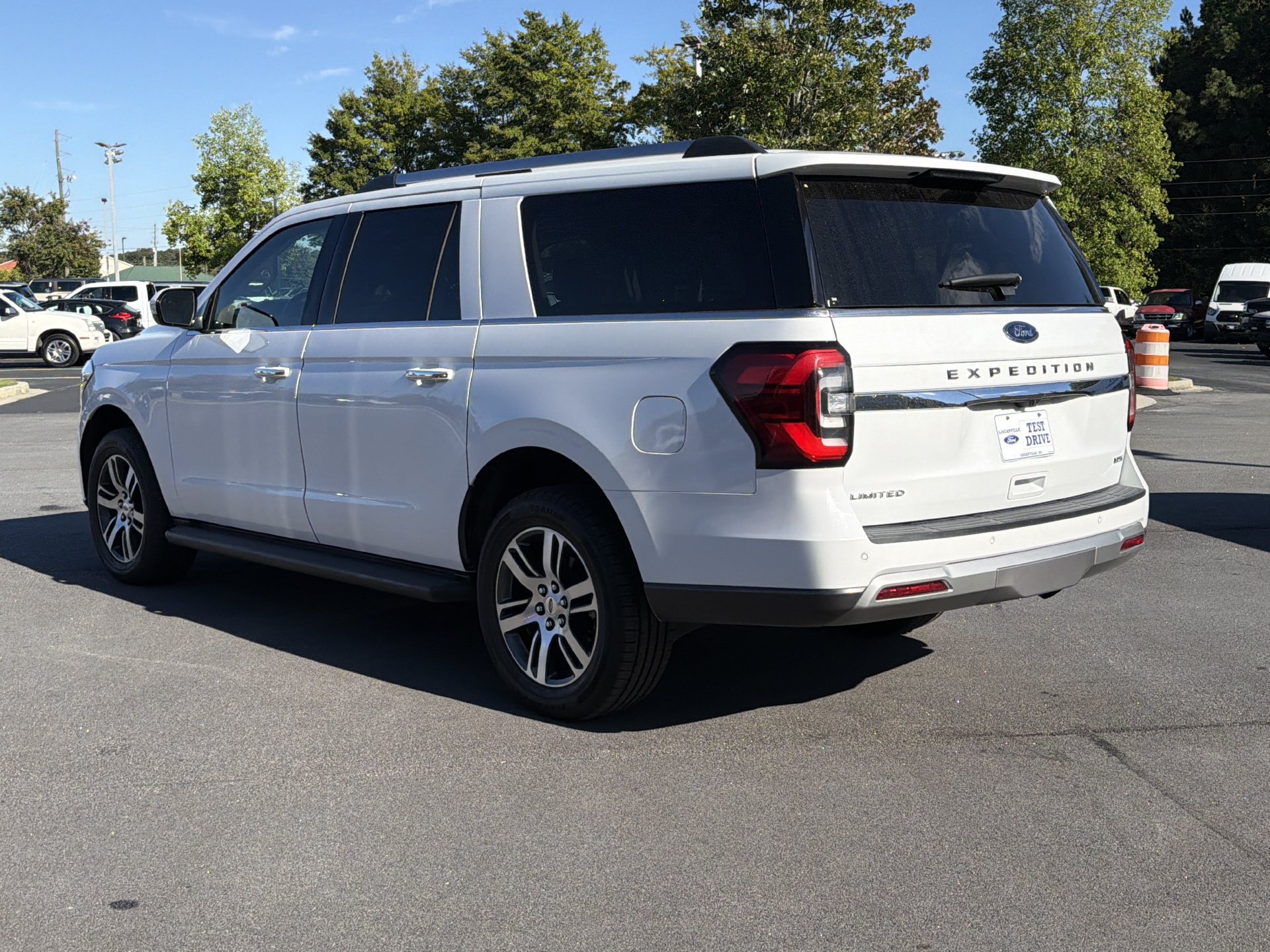 Used 2024 Ford Expedition Max Limited AWD/4WD image 17