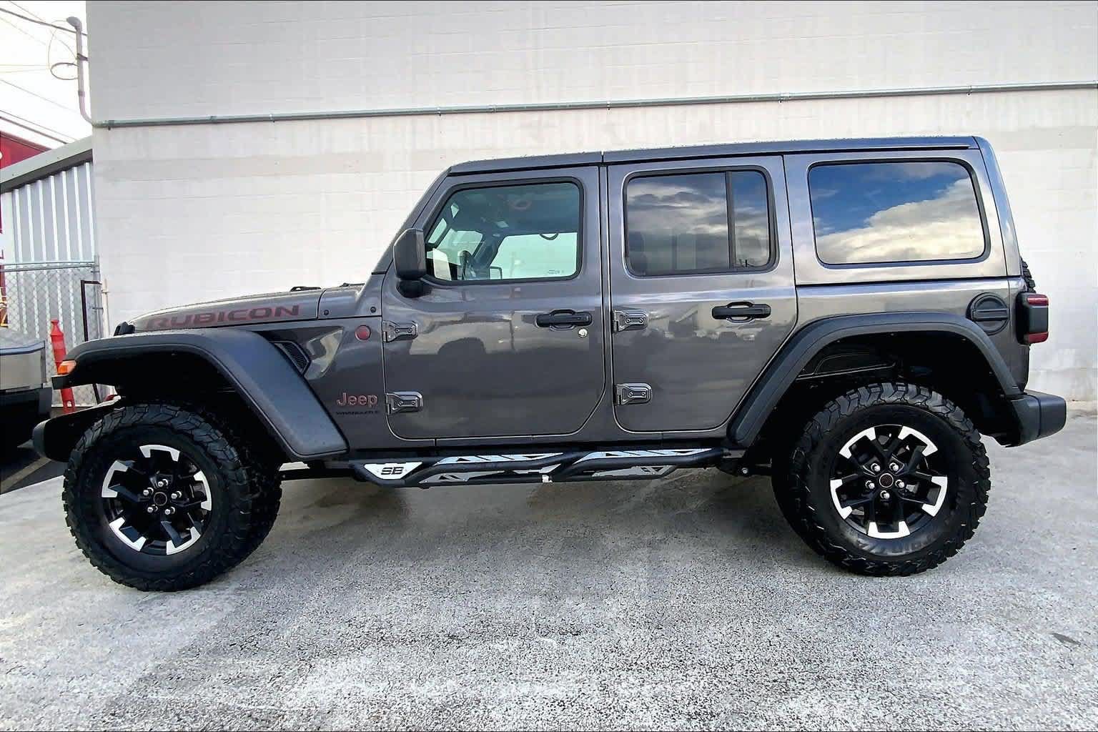 Used 2024 Jeep Wrangler Unlimited Rubicon w/ Safety Group AWD/4WD image 3