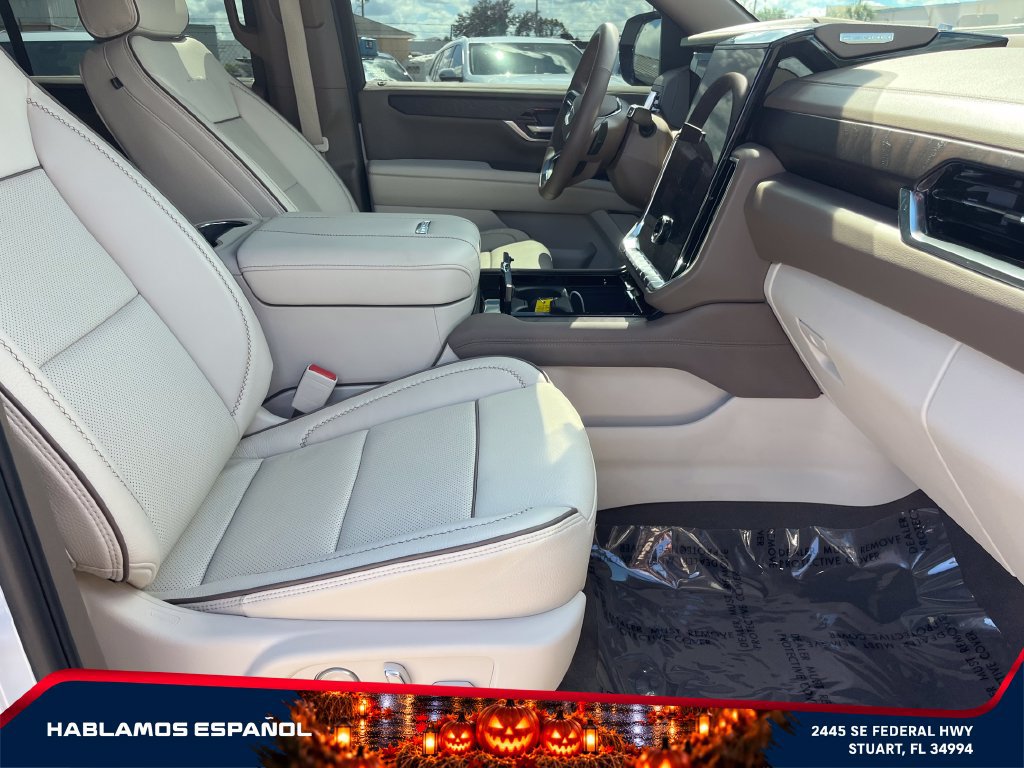 Used 2026 GMC Yukon Denali w/ Sun & Power Step Package AWD/4WD image 20