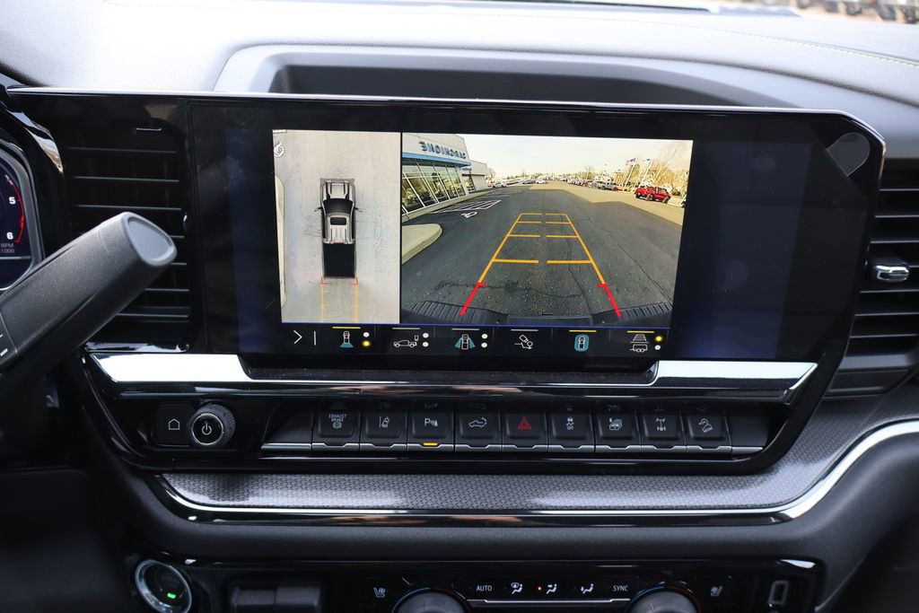 Used 2025 Chevrolet Silverado 2500 ZR2 w/ Technology Package image 12