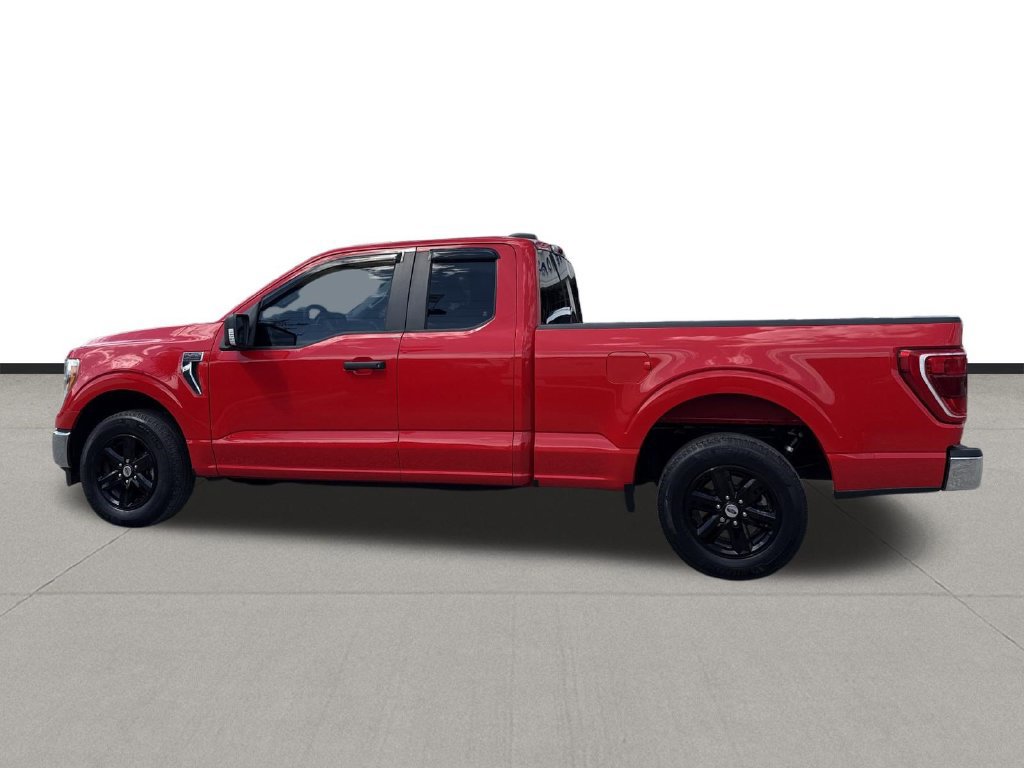 Used 2022 Ford F150 XLT w/ Trailer Tow Package RWD image 8