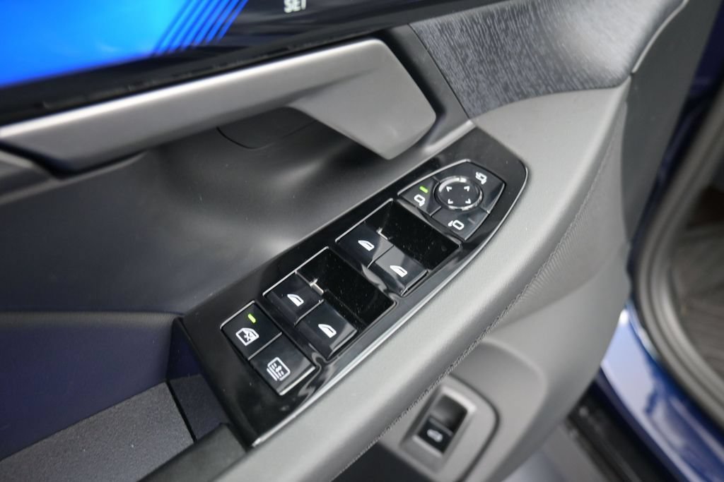 New 2026 BMW 540i xDrive w/ Executive Package AWD/4WD image 9