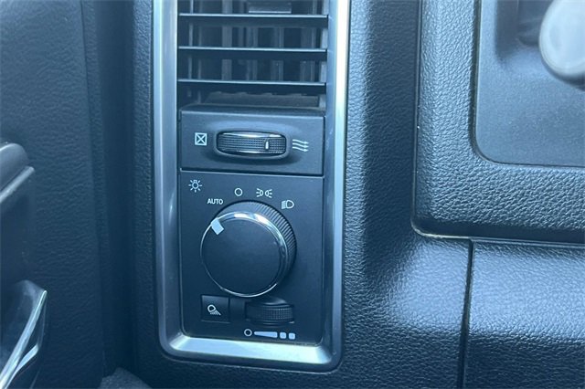 Used 2024 RAM 1500 Classic Warlock image 33