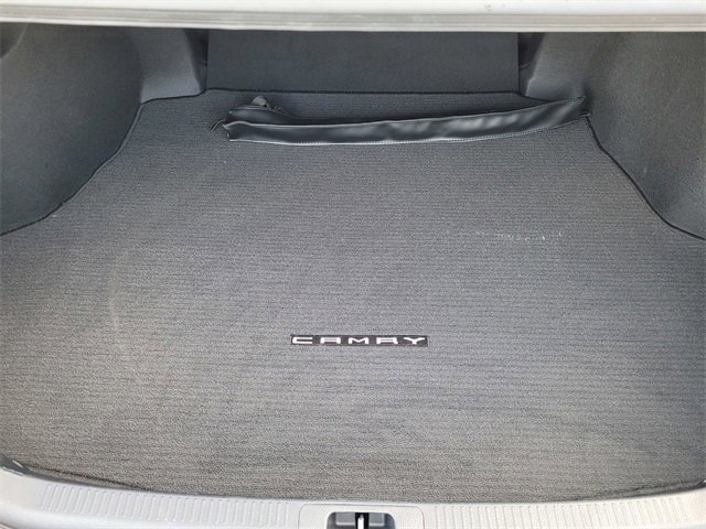 Used 2023 Toyota Camry SE image 7