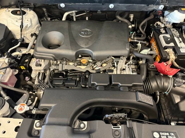 Used 2020 Toyota RAV4 XLE Premium image 28