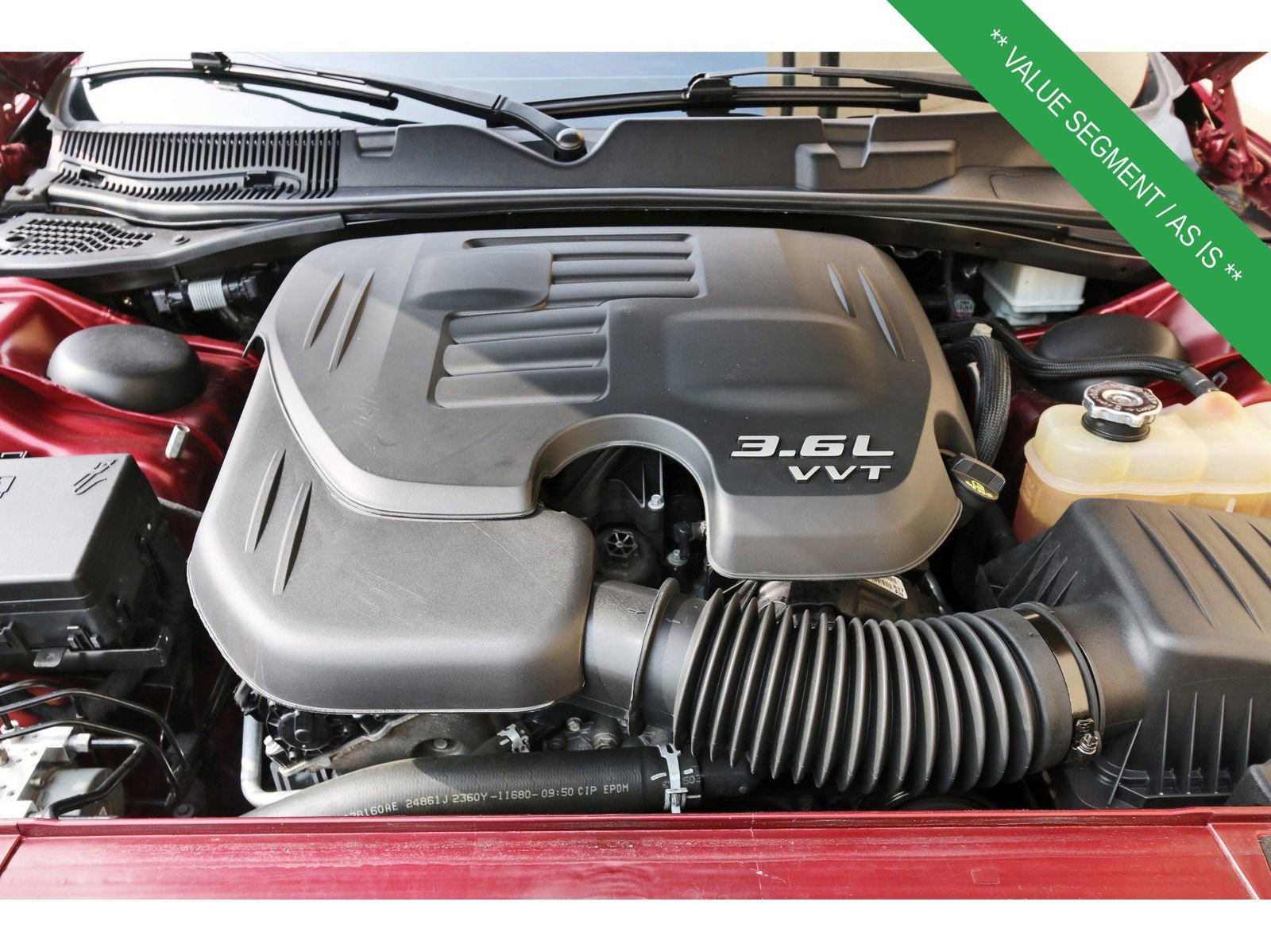 Used 2020 Dodge Challenger SXT RWD image 32