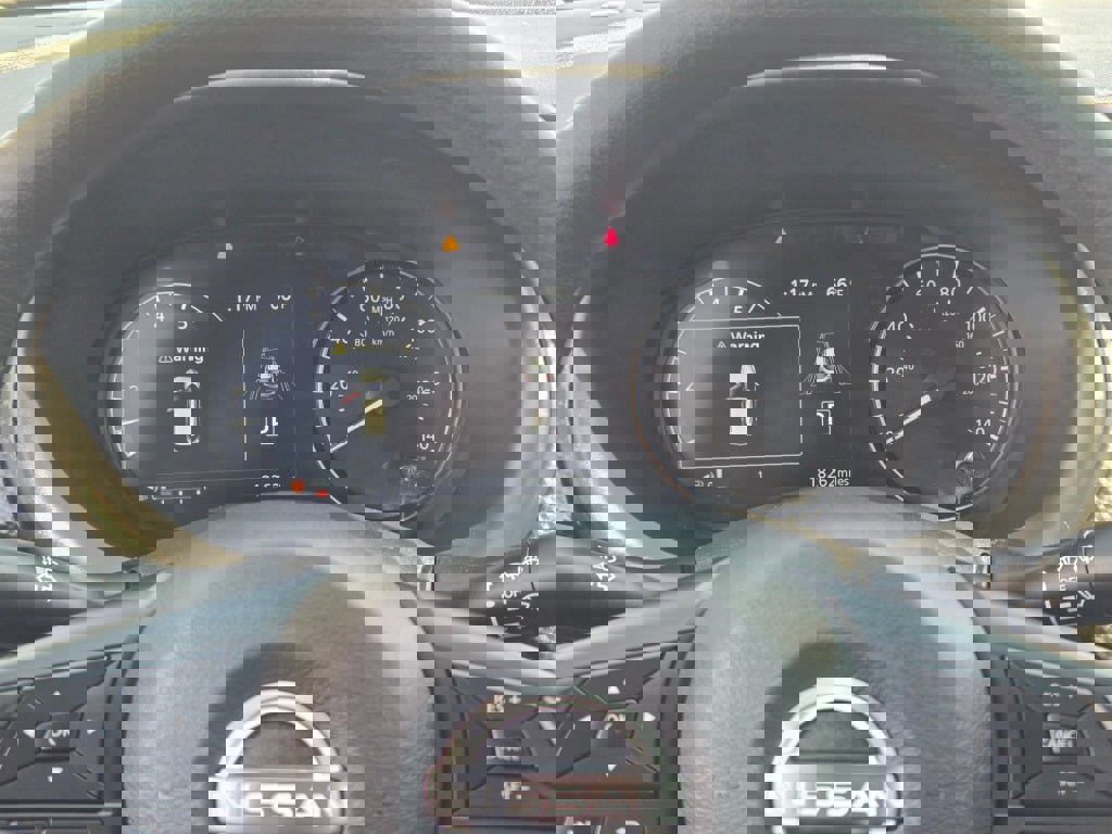 Used 2023 Nissan Kicks SV image 31