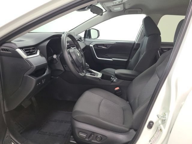 Used 2024 Toyota RAV4 XLE AWD/4WD image 15