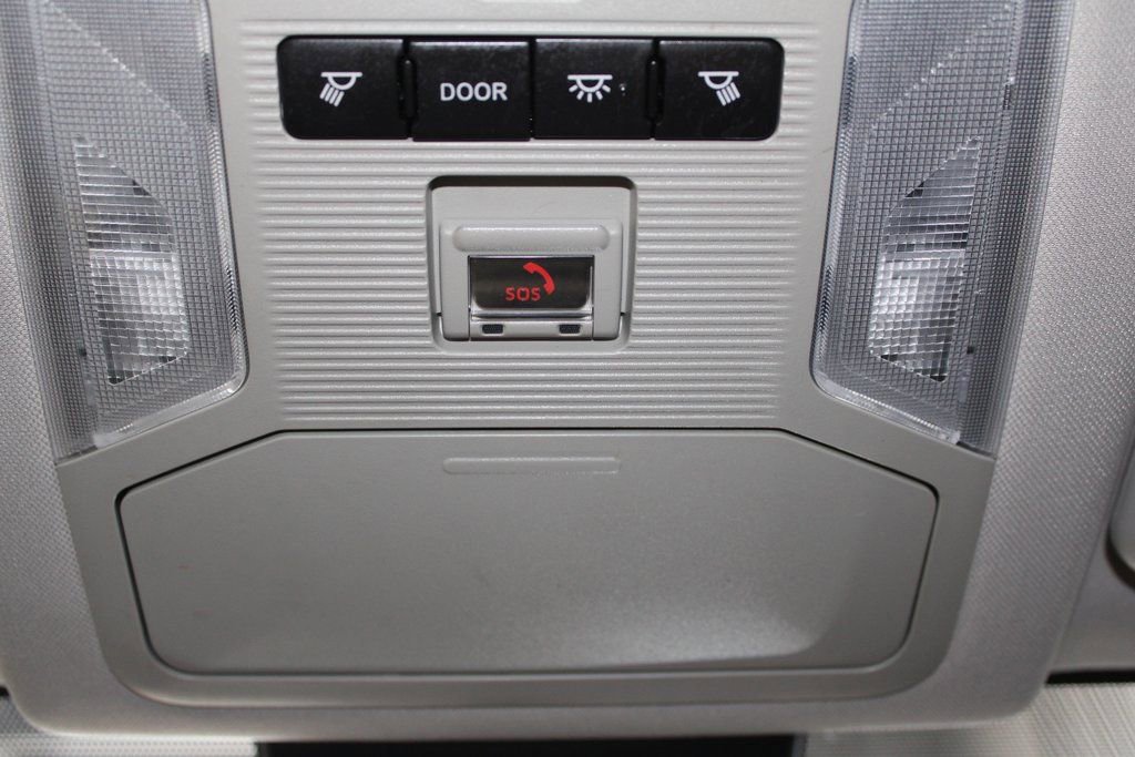 Used 2021 Toyota RAV4 LE image 32