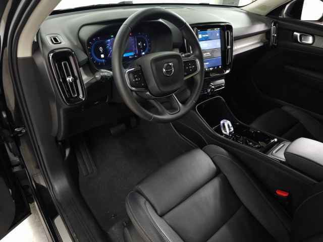 Certified 2024 Volvo XC40 B5 Plus w/ Climate Package AWD/4WD image 16