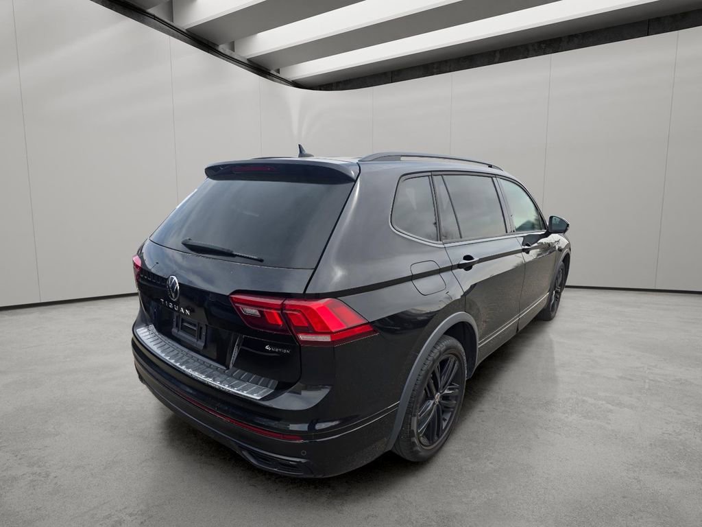 Used 2022 Volkswagen Tiguan SE R-Line image 5