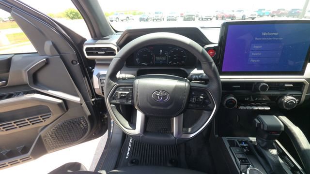 Used 2025 Toyota Tacoma TRD Sport AWD/4WD image 24