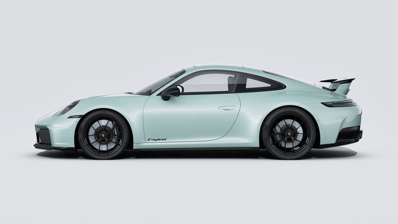 New 2026 Porsche 911 Carrera GTS RWD image 2