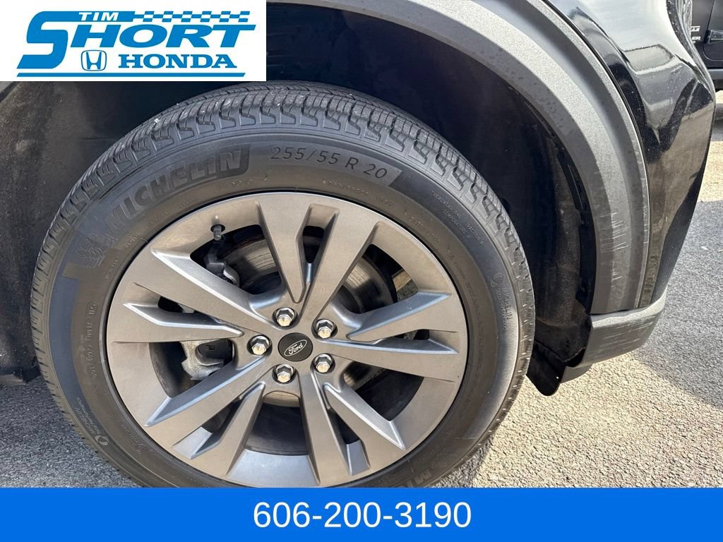 Used 2025 Ford Explorer Active w/ Active Comfort Package AWD/4WD image 4