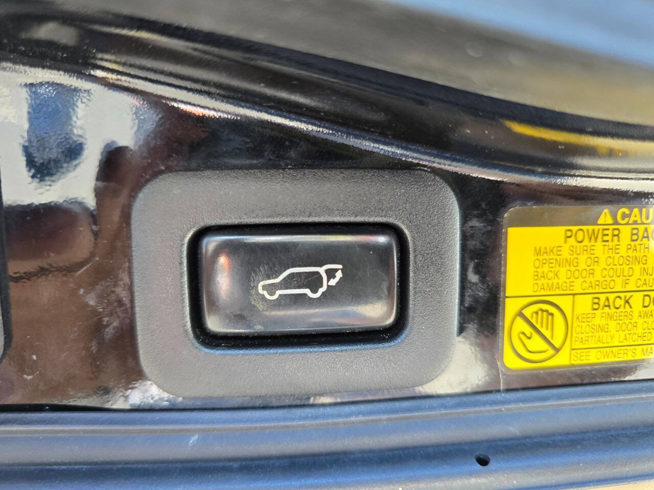 Used 2011 Lexus LX 570 4WD image 30