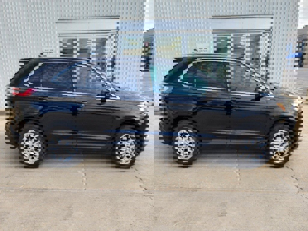 Used 2023 Ford Edge SEL image 5