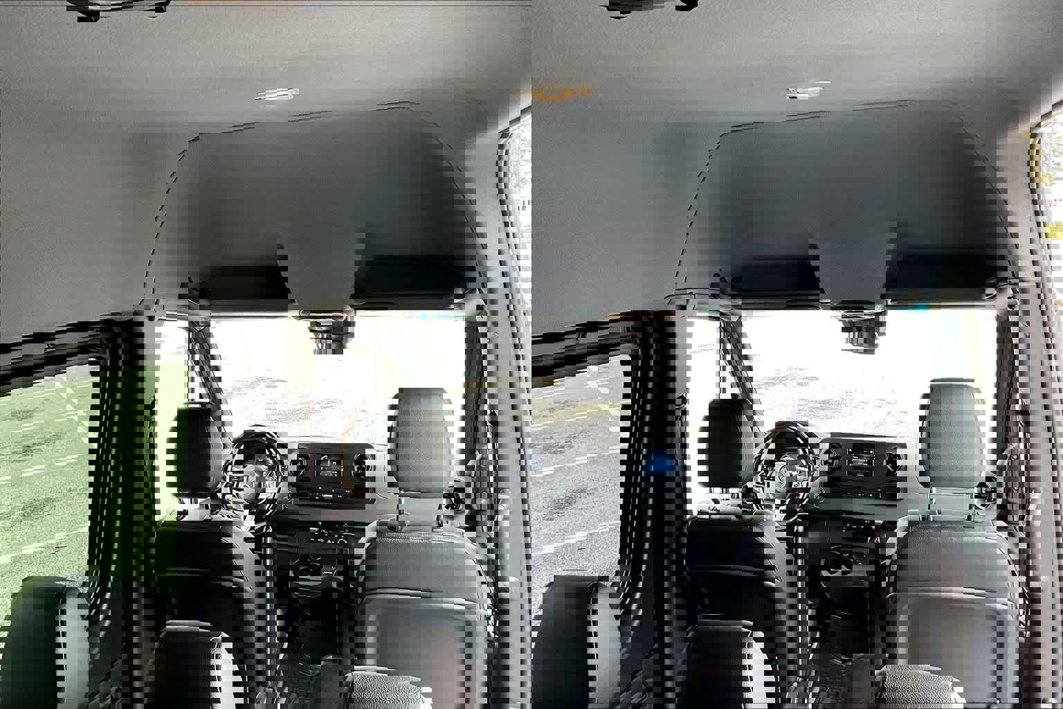 Used 2022 Mercedes-Benz Sprinter 2500 image 25