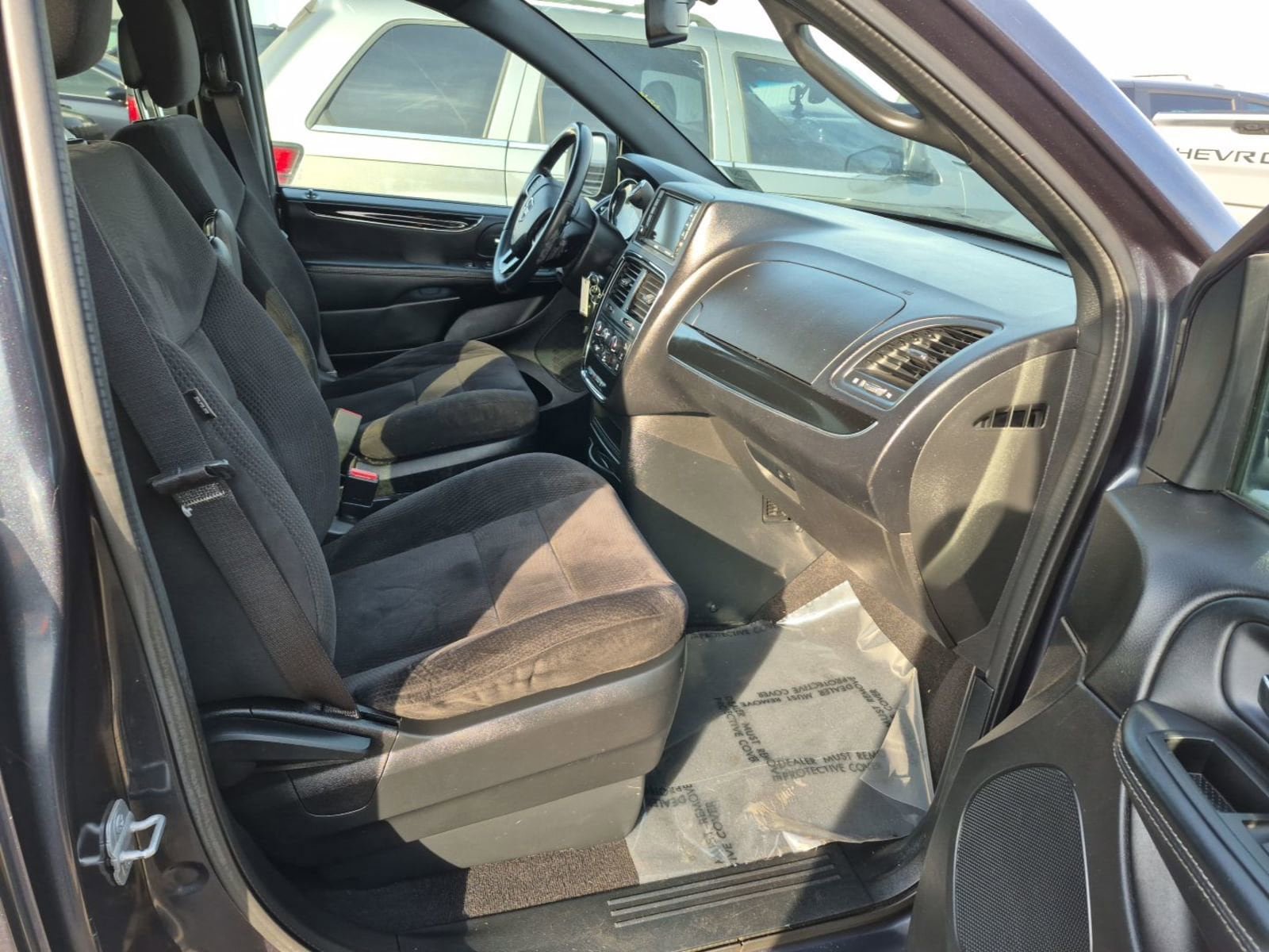 Used 2014 Dodge Grand Caravan FWD image 9