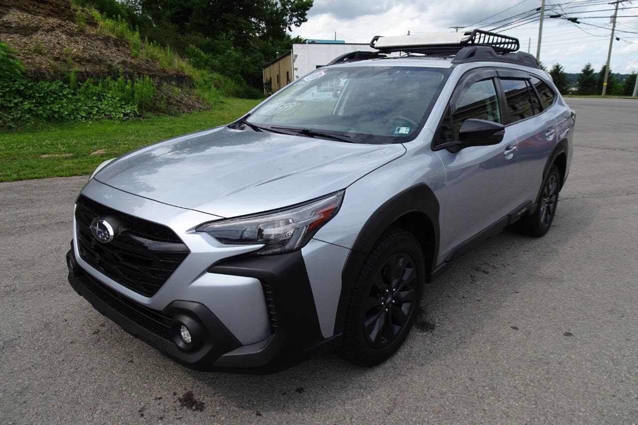 Used 2023 Subaru Outback Onyx Edition AWD/4WD image 2
