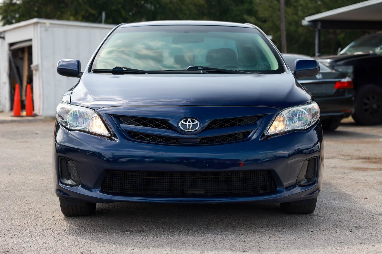 Used 2012 Toyota Corolla LE FWD image 17