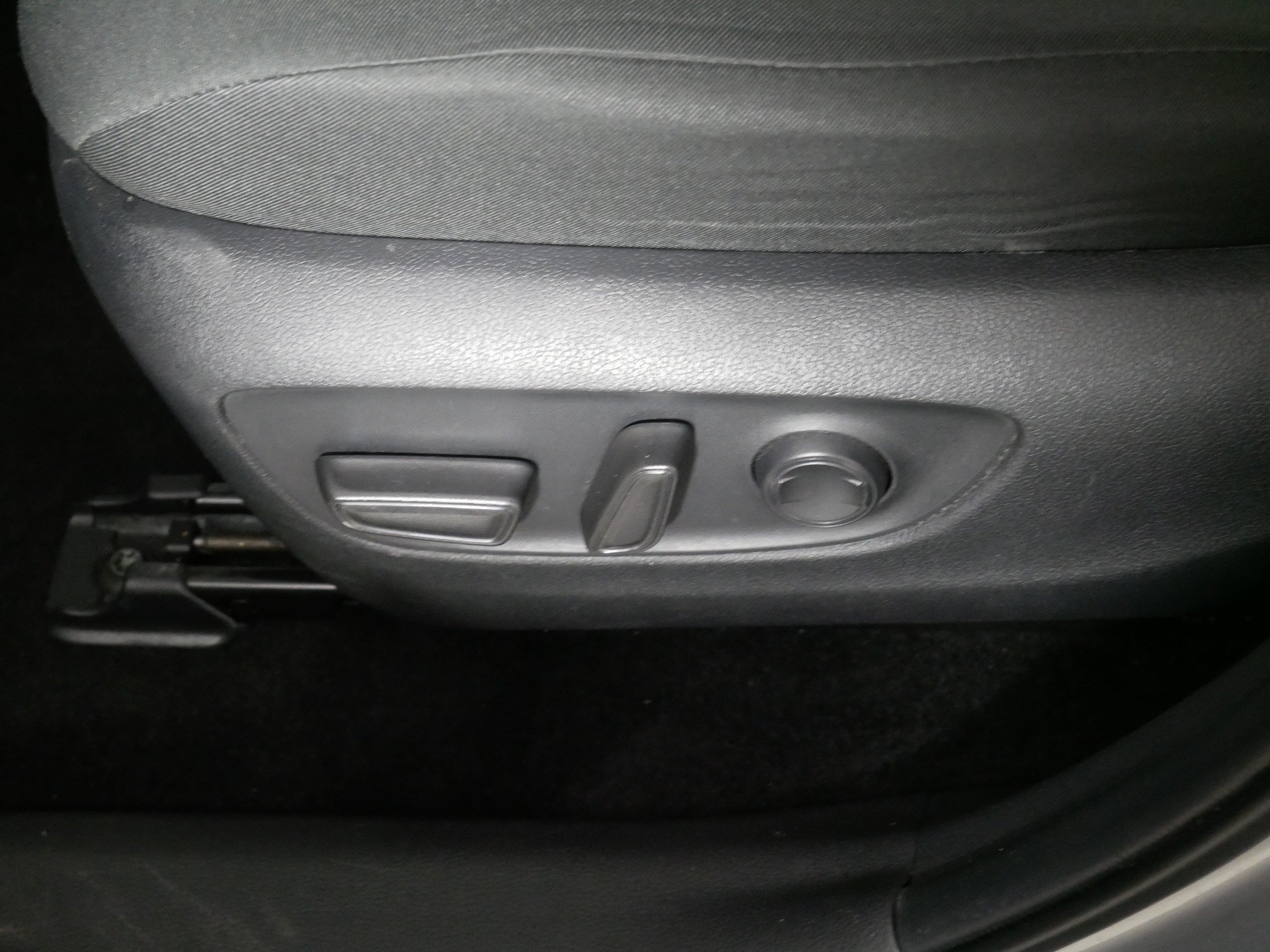 Certified 2024 Toyota RAV4 XLE FWD image 20