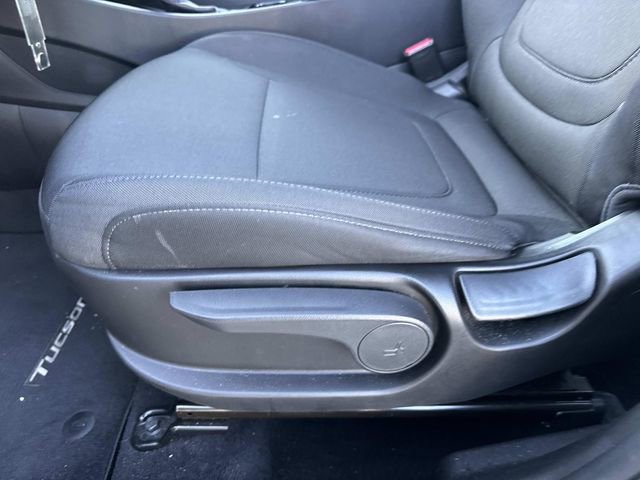 Used 2023 Hyundai Tucson SE image 17