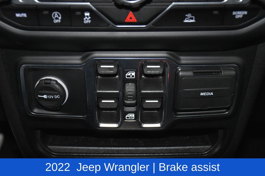 Used 2022 Jeep Wrangler Unlimited Sahara w/ Cold Weather Group image 21