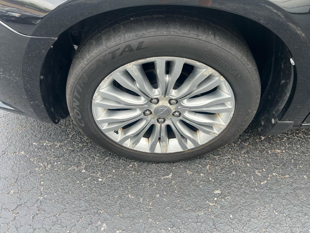Used 2013 Chrysler 200 Touring FWD image 18
