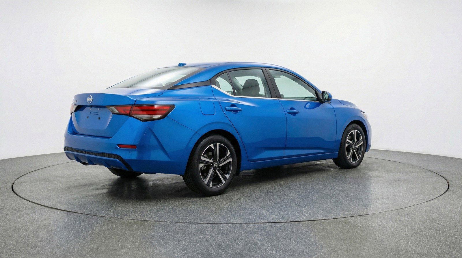 Used 2025 Nissan Sentra SV FWD image 9