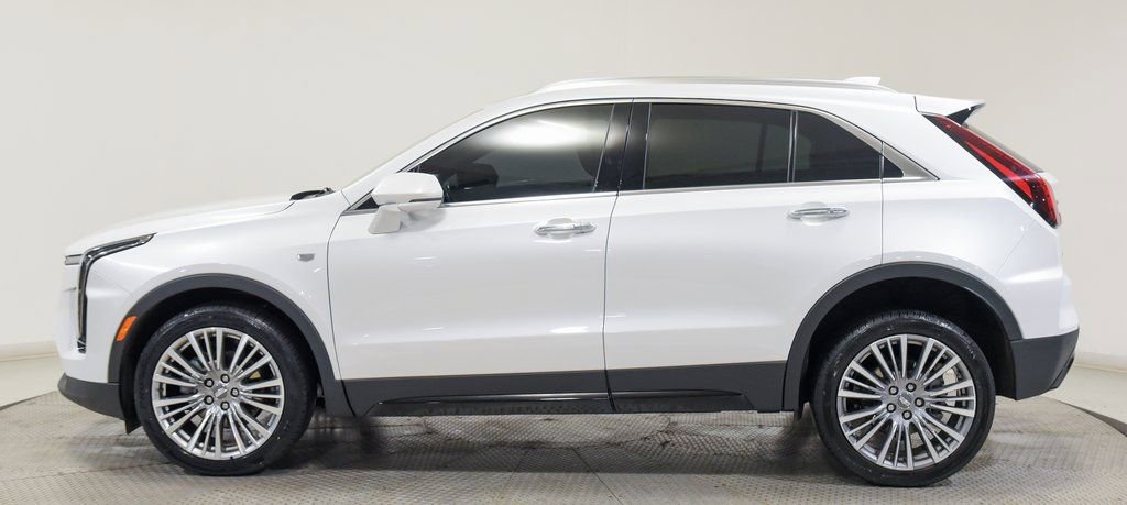 Used 2024 Cadillac XT4 Premium Luxury image 8