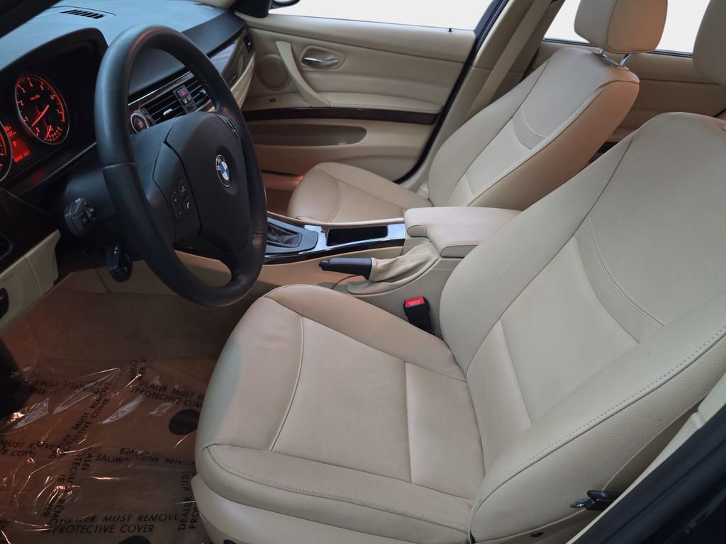 Used 2011 BMW 328i xDrive Sedan AWD/4WD image 17