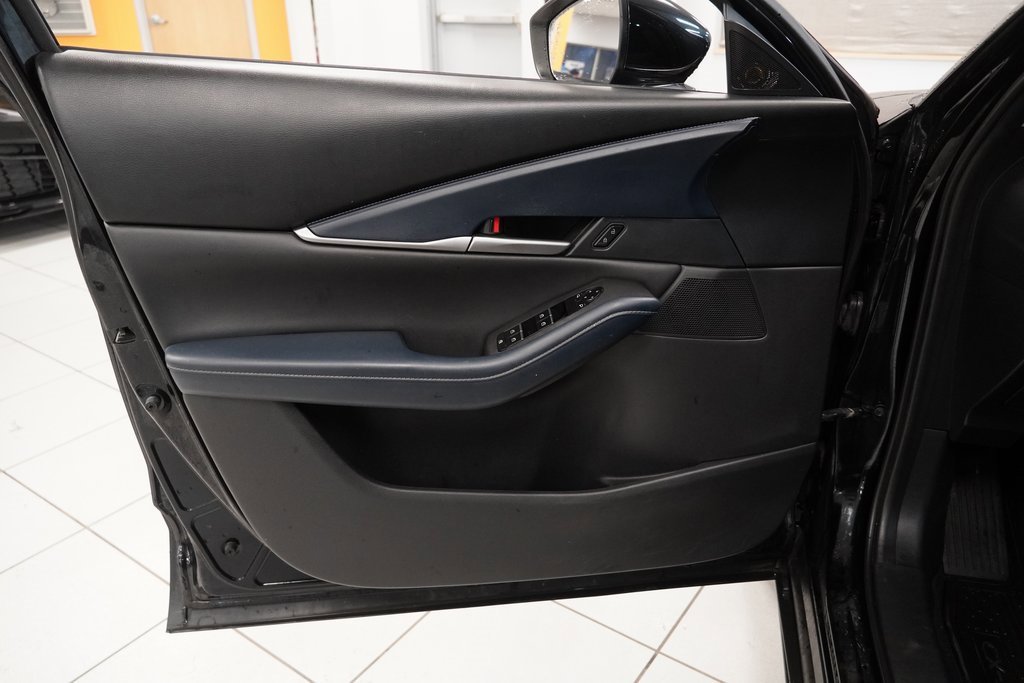 Used 2021 MAZDA CX-30 AWD 2.5 S w/ Select Package image 17