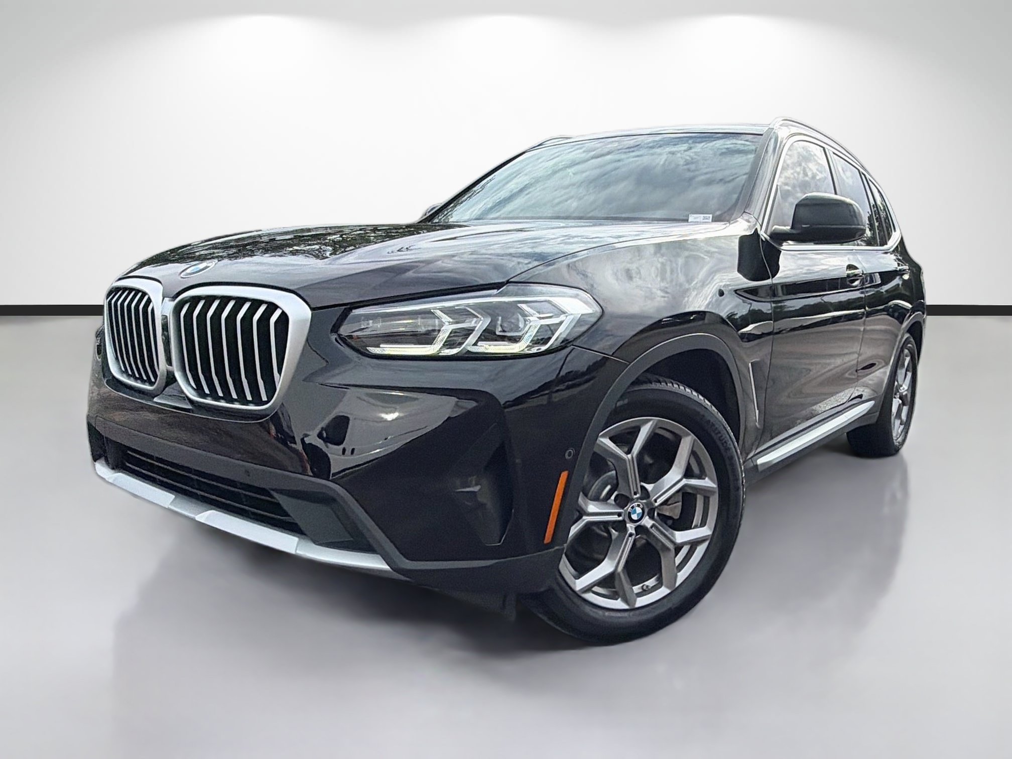 Used 2023 BMW X3 xDrive30i w/ Premium Package w/ZPA AWD/4WD image 1