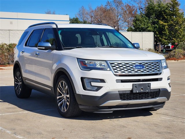 Used 2016 Ford Explorer Platinum image 3