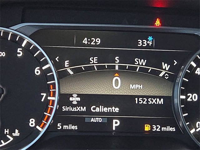 New 2025 Nissan Pathfinder SL image 15