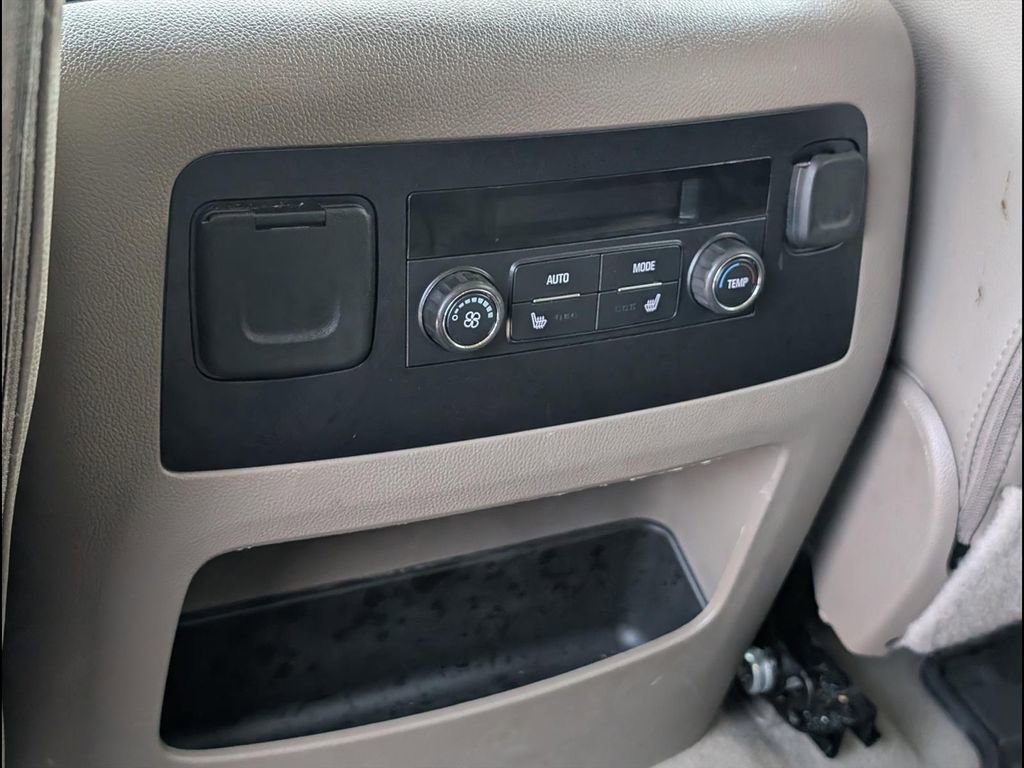 Used 2019 Chevrolet Tahoe LT w/ Luxury Package AWD/4WD image 19