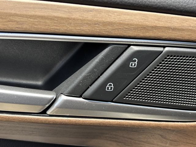 Used 2024 Volkswagen Atlas SE FWD image 25