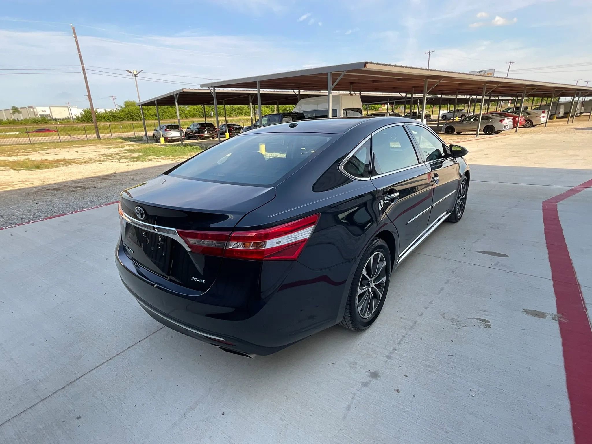 Used 2017 Toyota Avalon XLE Premium w/ All Weather Liner Package FWD image 14