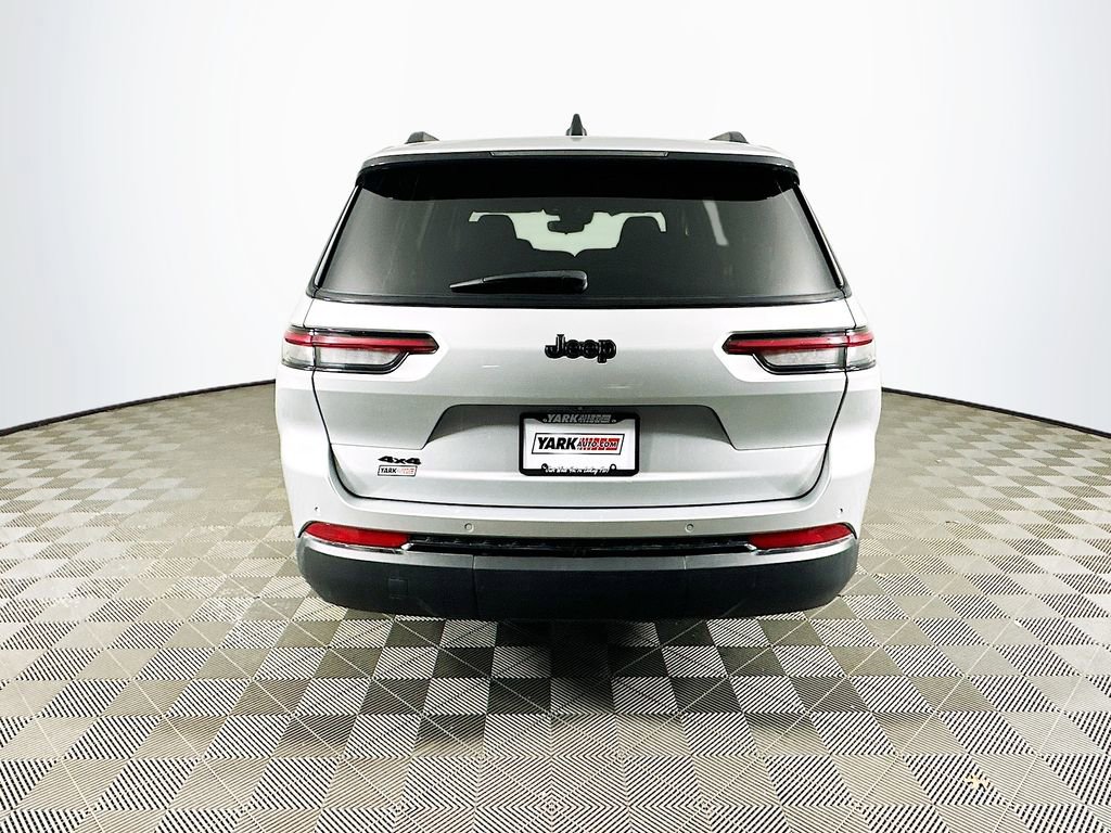 Certified 2023 Jeep Grand Cherokee L Altitude image 10