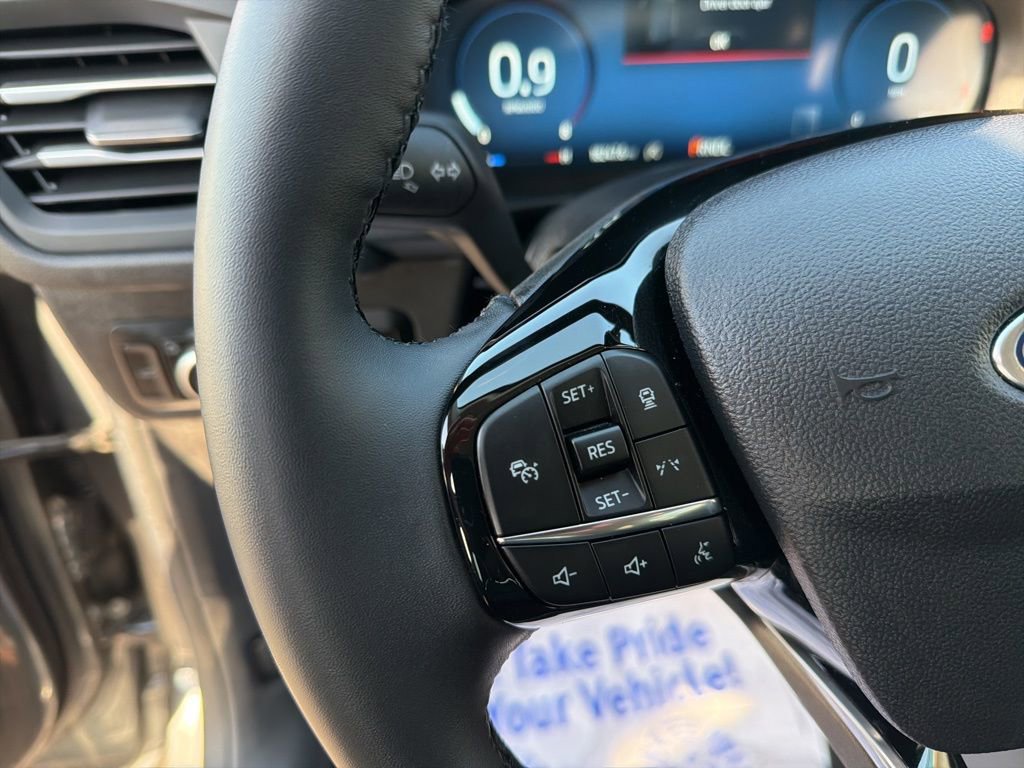 Used 2025 Ford Escape Platinum image 20