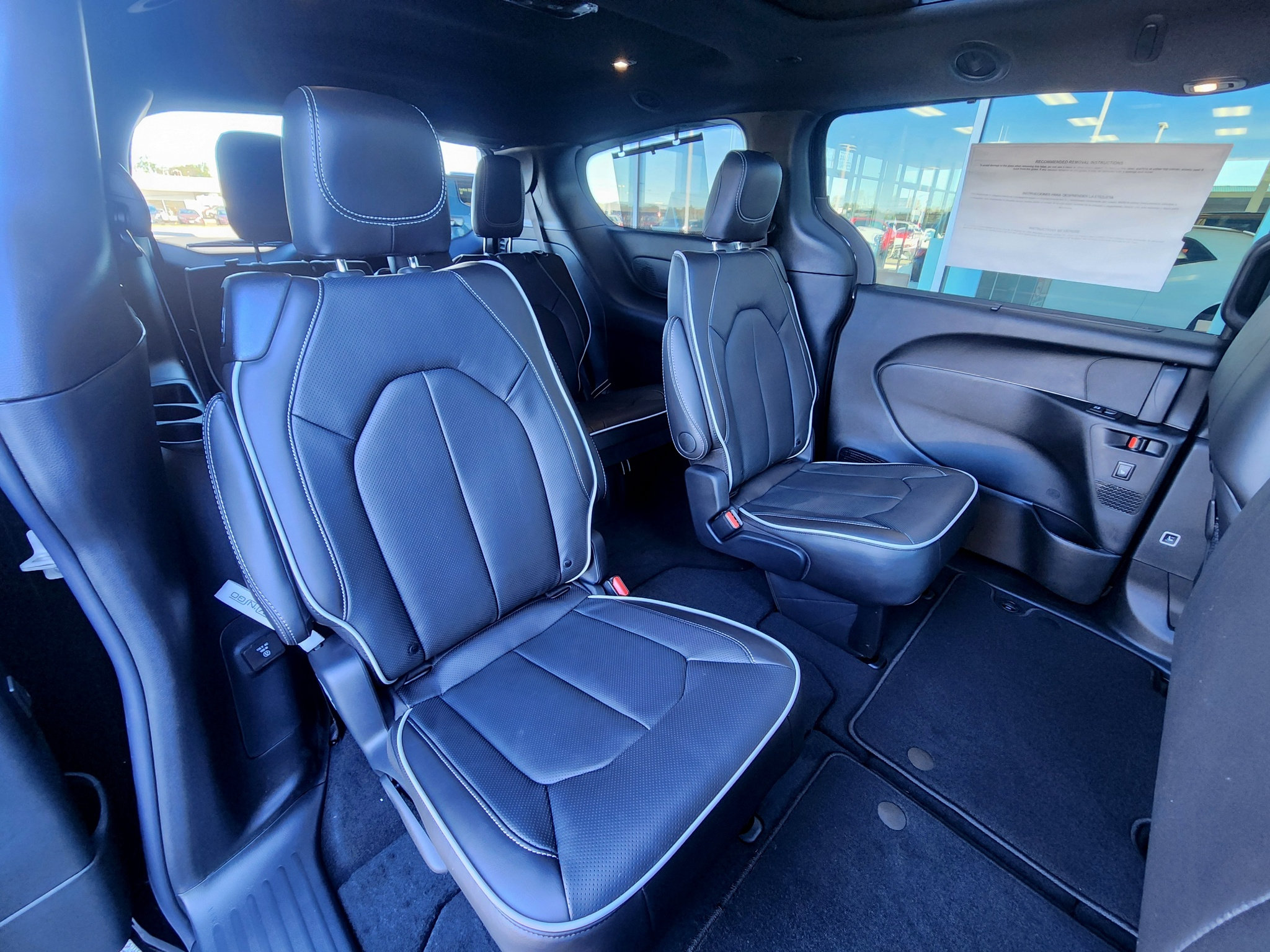 New 2027 Chrysler Pacifica Limited FWD image 37