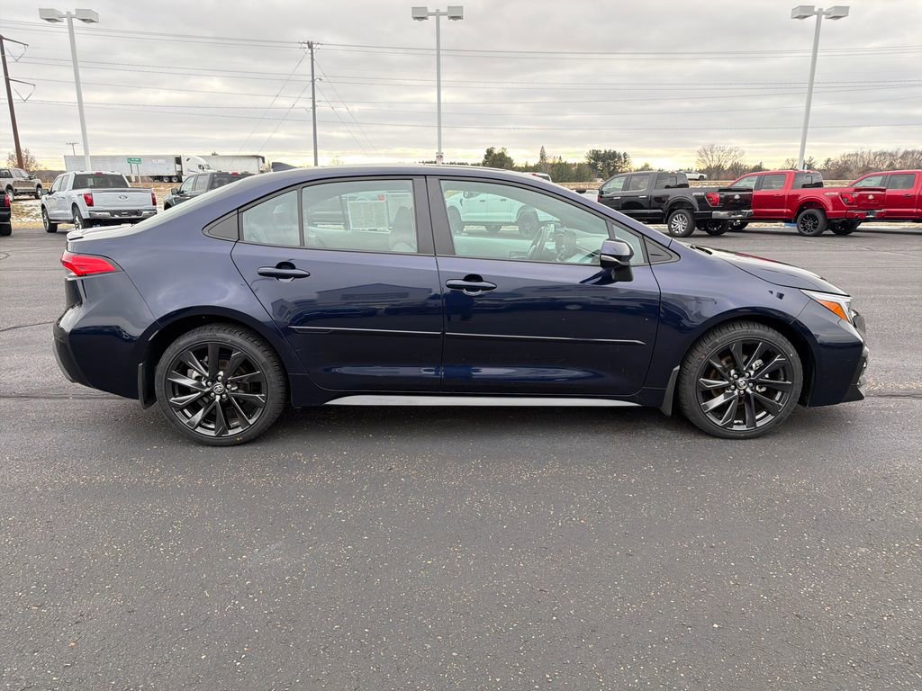 Used 2023 Toyota Corolla SE image 6