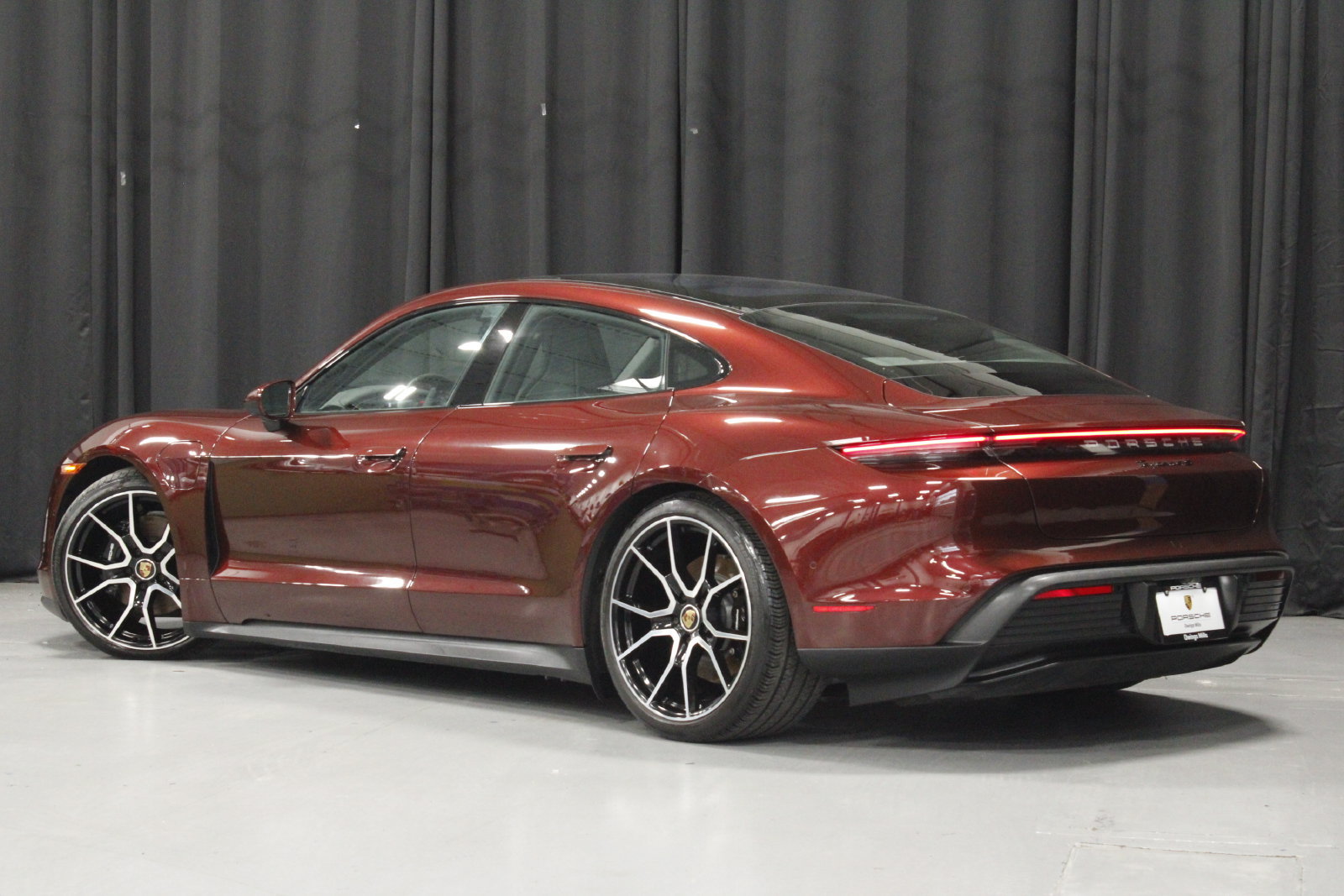 Certified 2023 Porsche Taycan 4S AWD/4WD image 3
