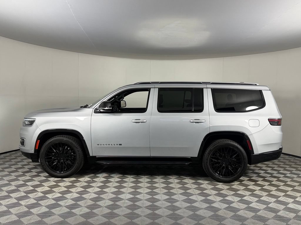 Used 2024 Jeep Wagoneer 2WD image 11