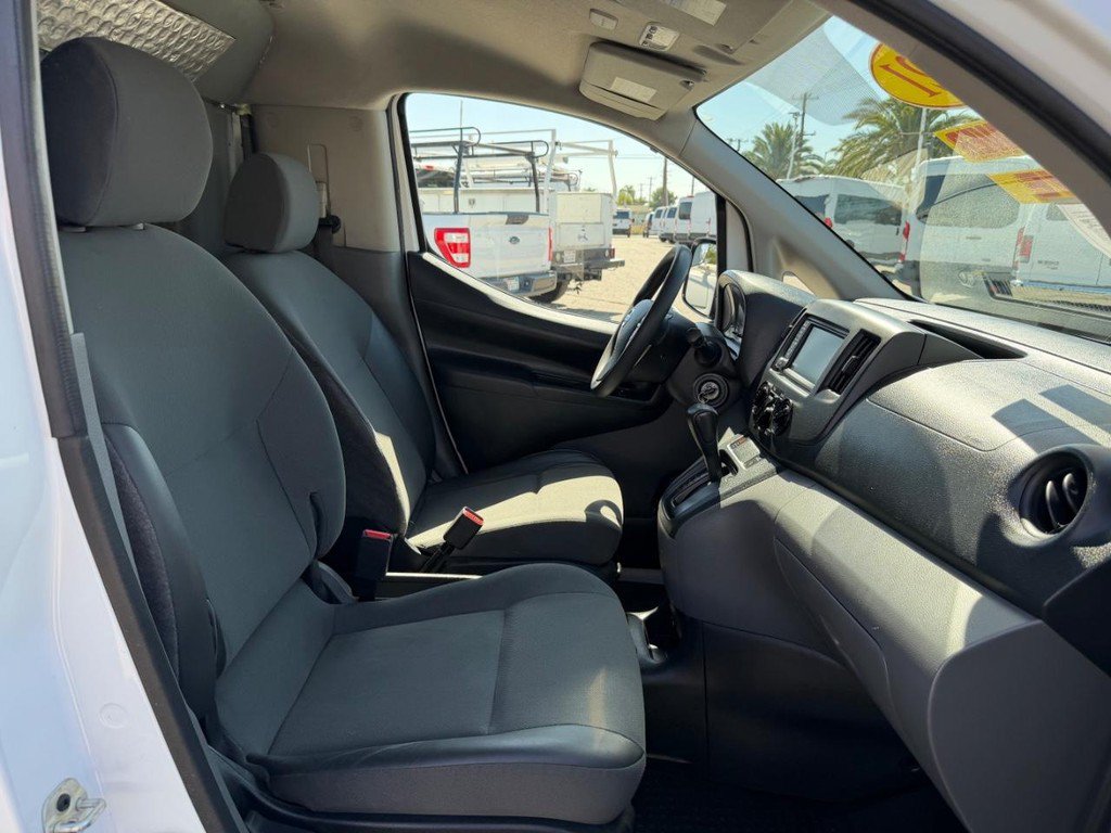 Used 2021 Nissan NV200 S FWD image 29